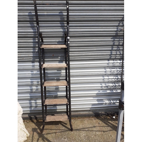 622 - Metal Folding Step Ladder.