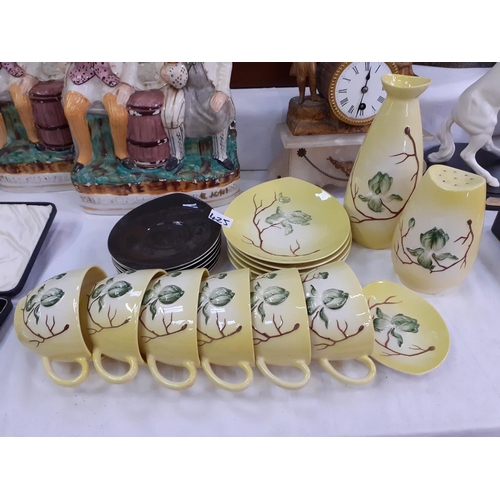 425 - A Carltonware Australian Design Tea Set & Matching Other Items.