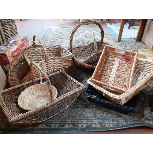 104 - Large Selection of Wicker and Woven Baskets.