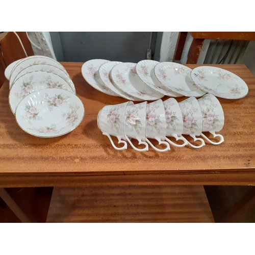 311 - 18 Piece Salisbury Part Tea Set.