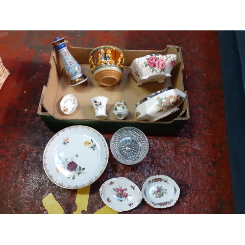 8 - Box of Jardinieres, Bowls etc to Include Alfred Meakin, Wedgwood, Royal Winton & Delft.