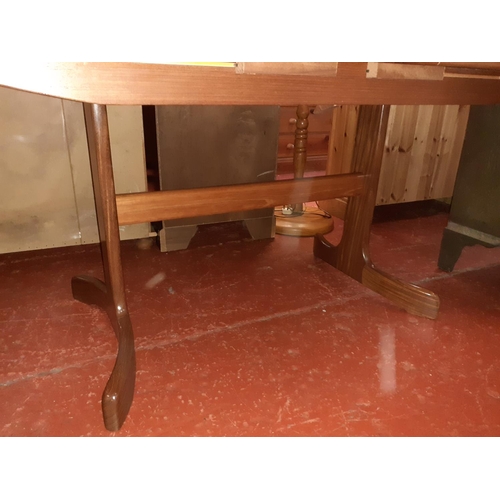 556 - Oval Extending G-Plan Dining Table.