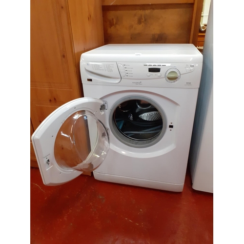 525 - Hotpoint WF640 6kg Washing Machine.