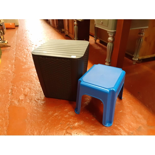 601 - Black Plastic Lidded Storage Box & Blue Plastic Step Stool.