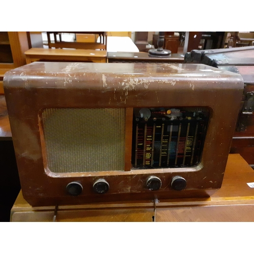 627 - Vintage Radio.