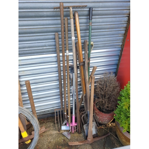 635 - Selection of Long Handled Tools - Rakes, Hoes etc.