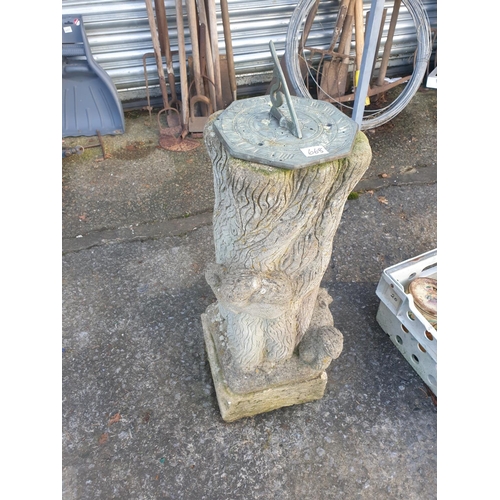 668 - Concrete Tree Stump Base with Sundial Top - approx 70cm tall.