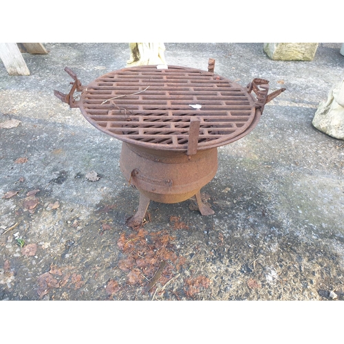 670 - Small Cauldron Style Fire Pit - approx 12