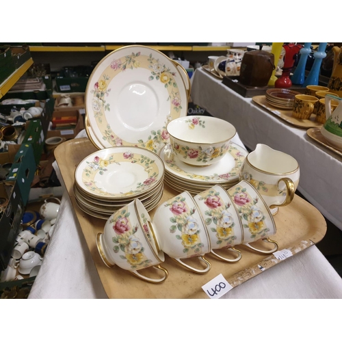 400 - 19 Piece Royal Doulton 