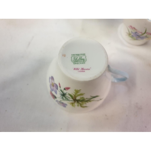 469 - 15-Piece Shelley Wild Flowers Coffee Set Plus Three Additional Tea Cup Saucers.