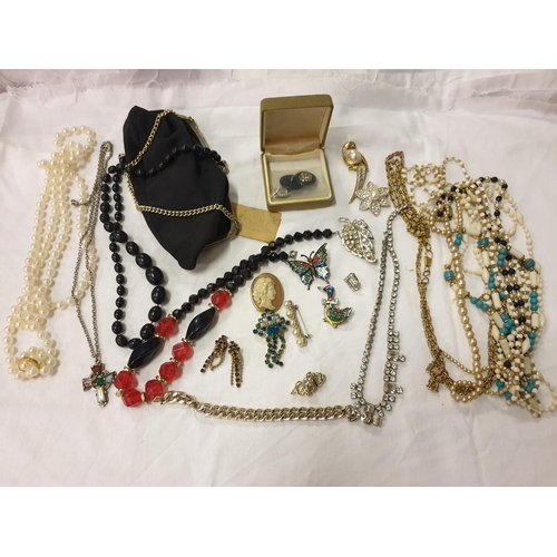 467 - Box of Assorted Jewellery & Purse.