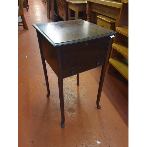 594 - Mahogany Sewing Box Table with Single Drawer.