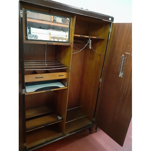 601 - Solid Mahogany Vintage Gents Compactum with Inner Mirror.