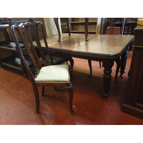 609 - Oak Extending Dining Table & Four Matching Chairs.