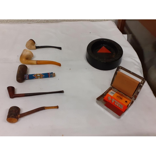 188 - Selection of Smokers Pipes & Accessories.