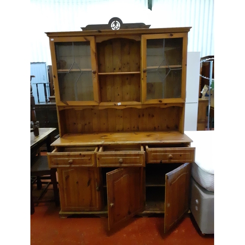 558 - Solid Pine Welsh Triple Dresser with Glazed Top - Needs some restoration.