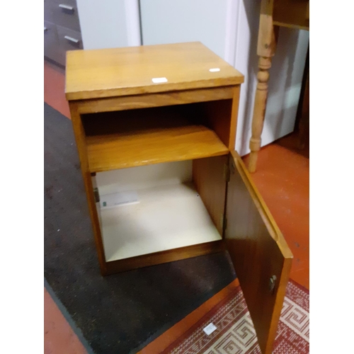 585 - Meredew Single Drawer Bedside Cabinet.