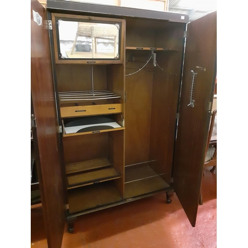 620 - Solid Mahogany Vintage Gents Compactum with Inner Mirror.