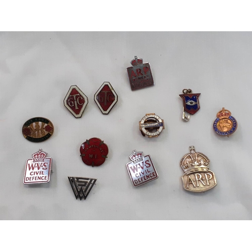 459 - Selection of Vintage Pin Badges Including 