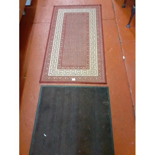 665 - Burgundy Patterned Floor Rug & Rubber Backed Hall Runner - rug is approx 108cm long x 60cm wide & ha... 