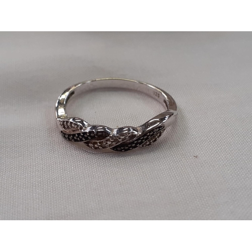 467 - 925 Silver, Size P Twist Ring.