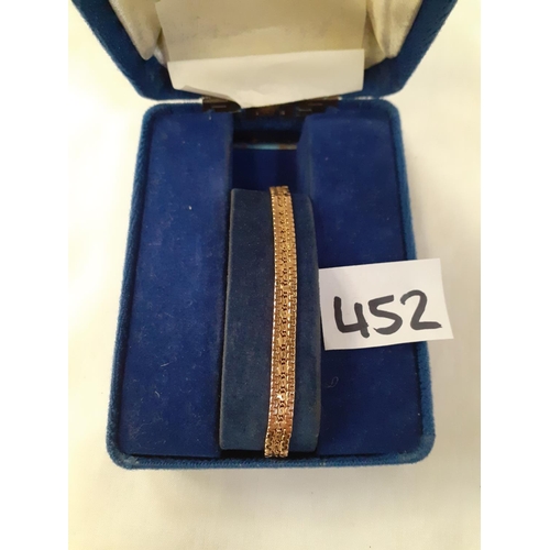 452 - Boxed 9ct Gold Ladies Flat Link Bracelet.