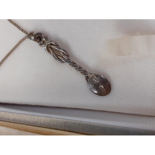 471 - Sterling Silver Welsh Love Spoon Pendant Gifted by Masonic Trust 1986 Festival.