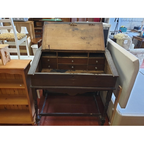 556 - Early 20th Century, Tall Schoolmasters Lift Top Desk - 43