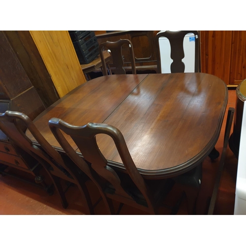 565 - Mahogany Wind Out Extending Dining Table & Four Mahogany Dining Chairs.