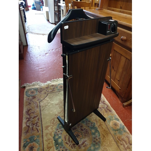 608 - Electric Corby Trouser Press.