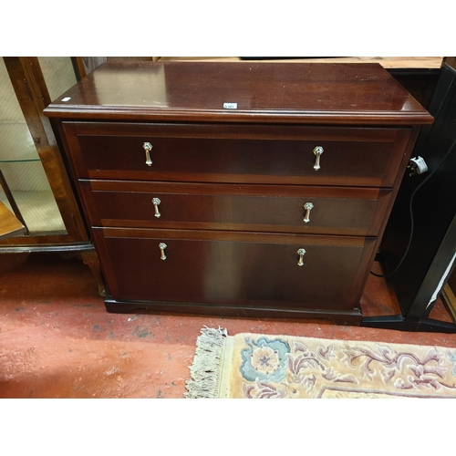 610 - Three Drawer Mahogany Chest of Drawers - 30