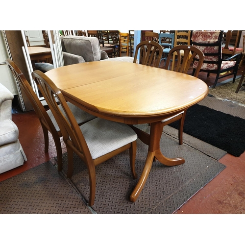 614 - Drawer Leaf Oval Extending Dining Table & 4 Matching Chairs.