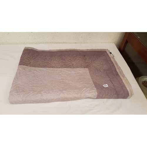 36 - Lilac Coloured Single Bed Comforter.