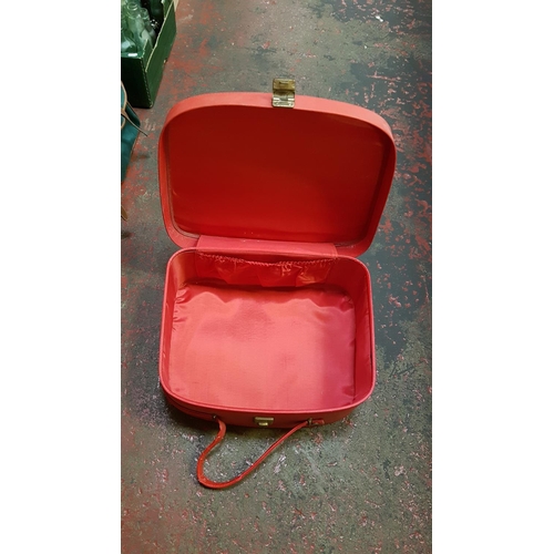 45 - Retro 1970's Red Vanity Case.