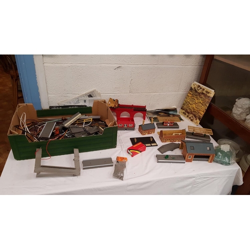 65 - Box of Model Railway Accessories & Decor Including Platforms, Sheds, Wiring etc.