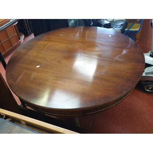 581 - Mahogany Circular Extending Drum Style Dining Table with Pedestal Base and Additional Drop Down Leg ... 