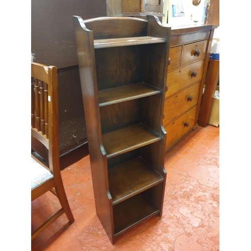 605 - Free Standing Oak 5 Shelf Bookcase - approx 116cm tall x 36cm wide x 17cm deep.