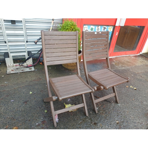 633 - Pair of Folding Hardwood Garden Chairs.