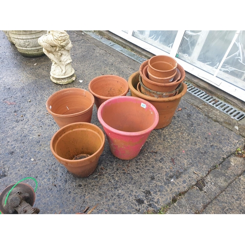 645 - Quantity of Garden Pots Including Terracotta.