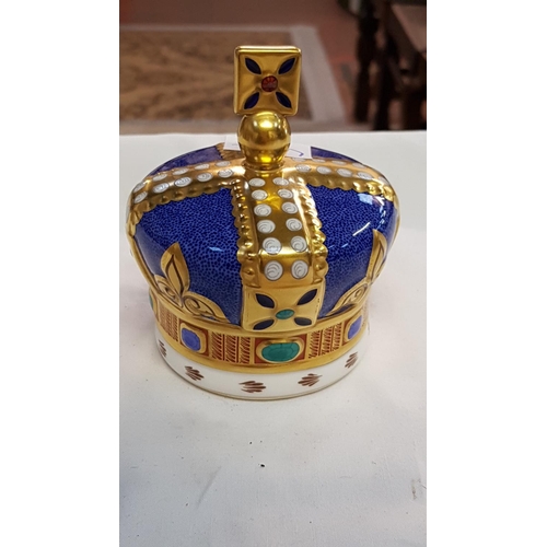 404 - Royal Crown Derby 1990 Limited Edition One Hundred Royal Years Paperweight with Gold Stopper.