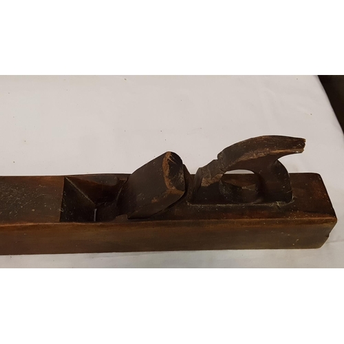 191 - Vintage 42cm Long Wood Plane.