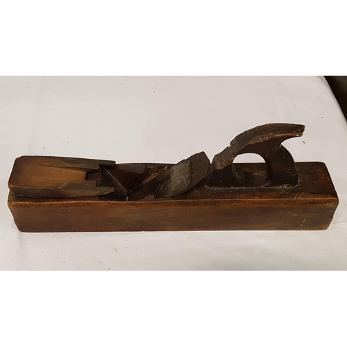 191 - Vintage 42cm Long Wood Plane.