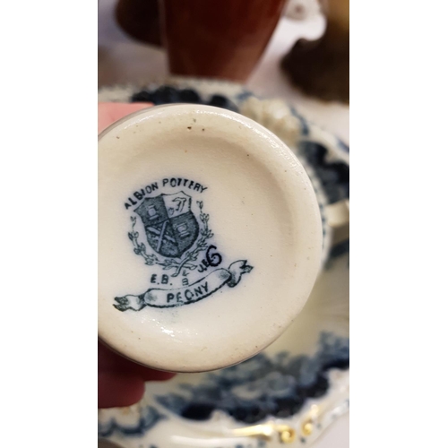 352 - Vintage Albion Pottery 