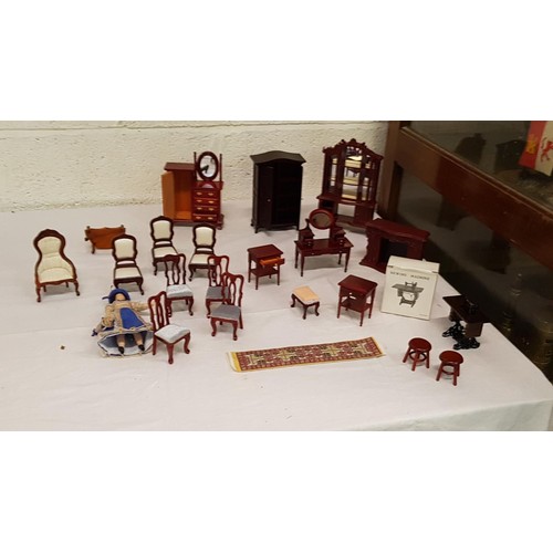 18A - Quantity of Dolls House Furniture.