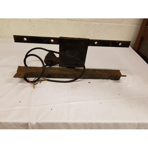 112 - Heavy Cast Metal Tow Bar.