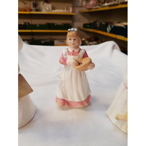 340 - Boxed Royal Doulton Daddy’s Girl HN 3435 Height c.11cm (c.4.25”), Boxed Royal Doulton Mother’s Helpe... 