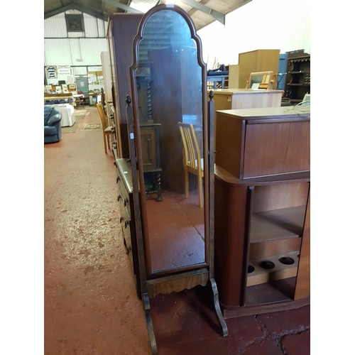 525 - Mahogany Framed Cheval Dressing Mirror.