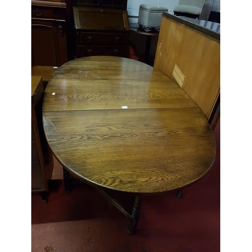 568 - Oak Drop Leaf Gate Leg Table - Approx 30