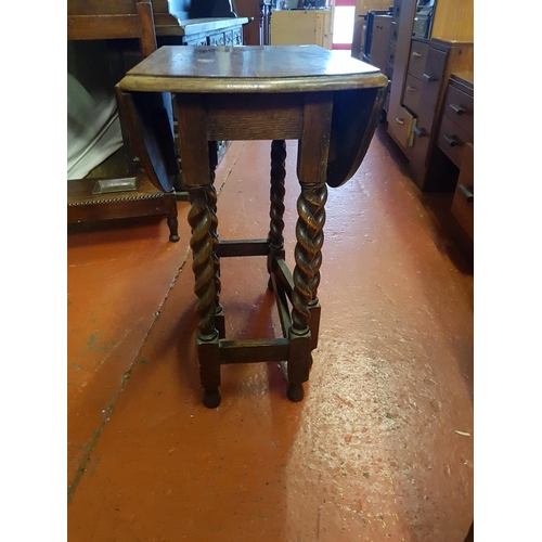 618 - Drop Leaf Oval Oak Table on Barley Twist Legs - approx 29