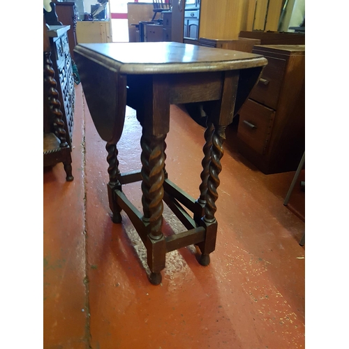 618 - Drop Leaf Oval Oak Table on Barley Twist Legs - approx 29